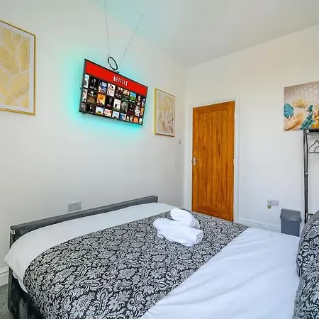 75Cr - Stylish 4-Bedroom House In Holbeck Apartment