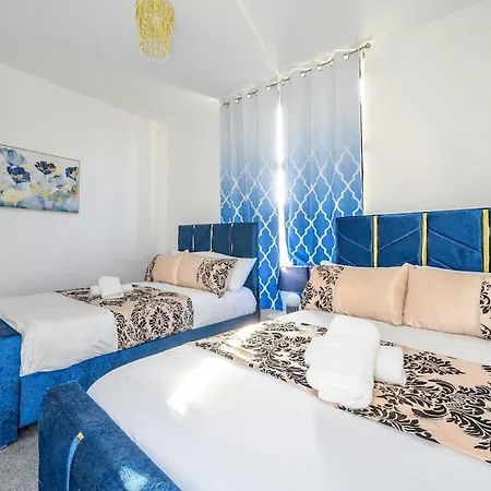 75Cr - Stylish 4-Bedroom House In Holbeck *